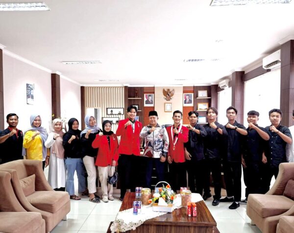 Gerakan Mahasiswa Nasional Indonesia (GMNI) Kabupaten Pasaman dan Bupati Pasaman Welly Suhery