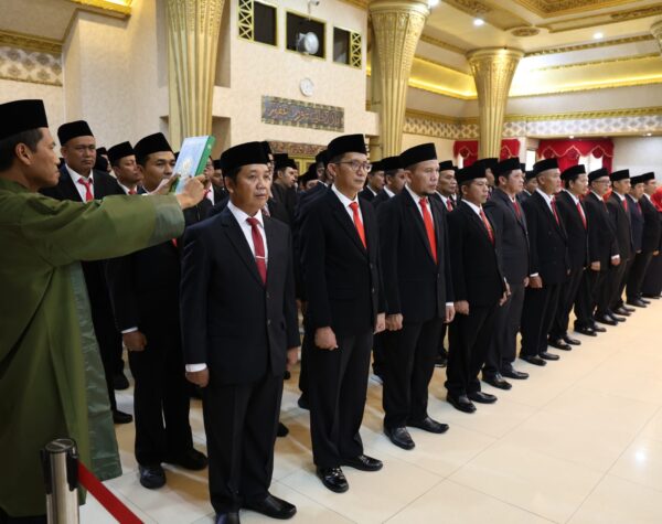 Bupati Jember Lantik 190 Pejabat, Targetkan Tahun 2026 sebagai Tahun Pembuktian