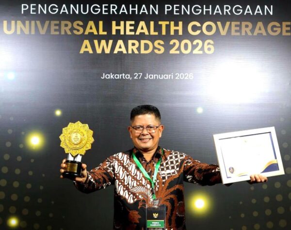 UHC Pasaman Raih Pengakuan Nasional, Bupati Welly Suhery Sabet UHC Awards 2026