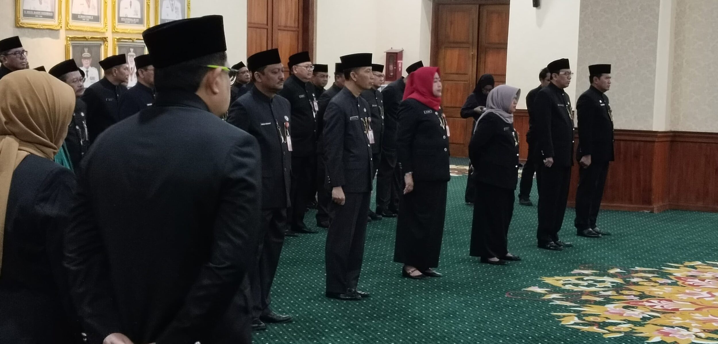 Khofifah Lantik sejumlah pejabat strategis di lingkungan Pemprov Jatim.