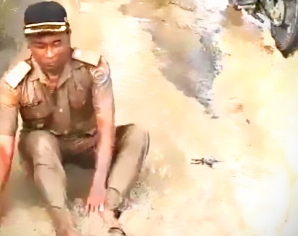 Viral Aksi Kades Mandi Lumpur di Kubangan Jalan Rusak, Begini Respon DPU Sragen