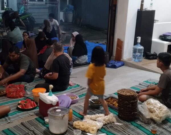 Intip Keseruan Perayaan Tahun Baru 2026 di Royal 4 Bekasi, Makan Mewah di Jalanan Sampai Kembang Api Spektakuler