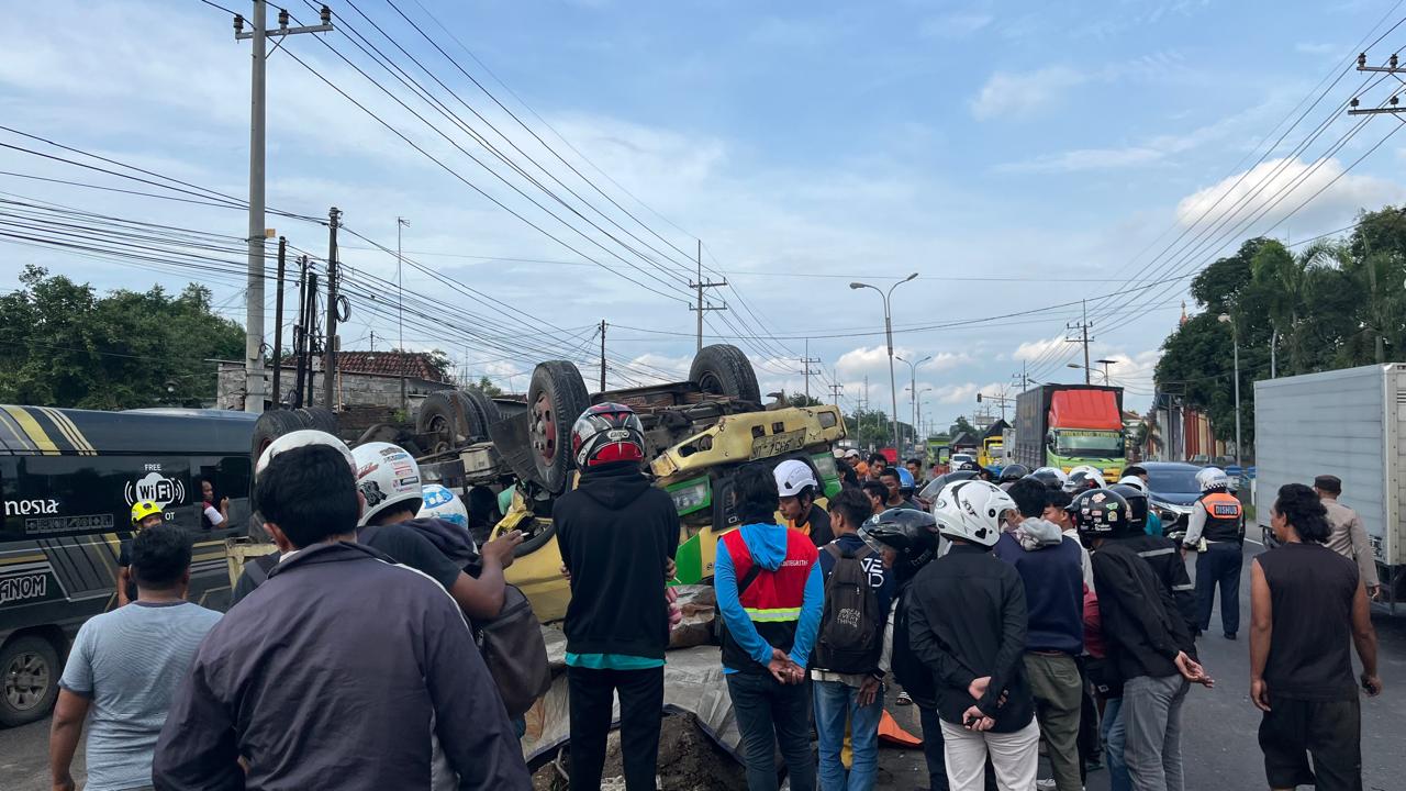 WhatsApp Image 2026 01 18 at 8.58.19 AM 1 1 Dump Truk