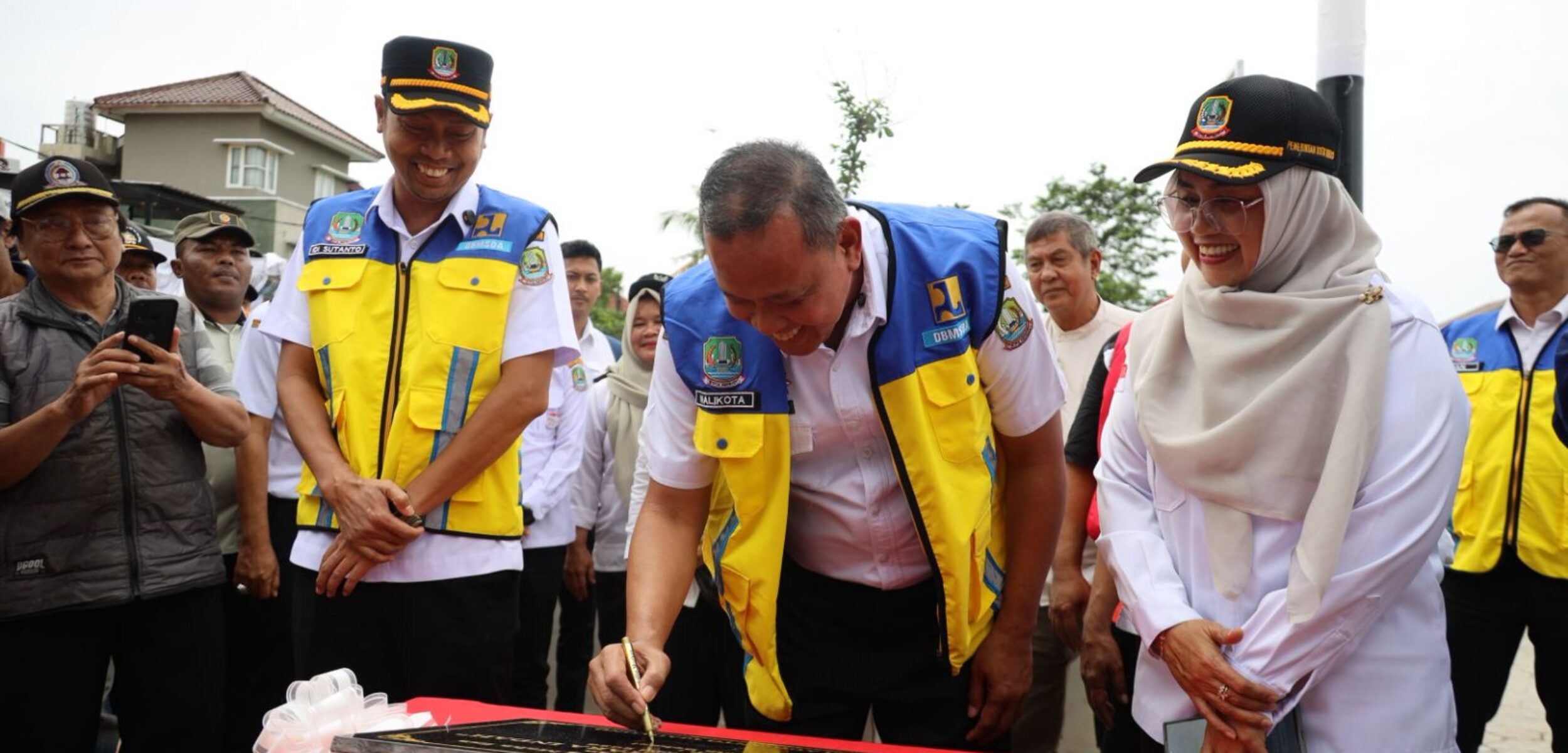 Walikota Bekasi Tri Adhianto resmikan Polda air di Griya Bintara
