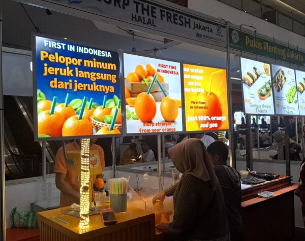 Slurp The Fresh Jakarta: Sensasi Minum Lemon Langsung dari Buahnya di Festival Kuliner Viral Se-Asia Chapter 4 Mojokerto