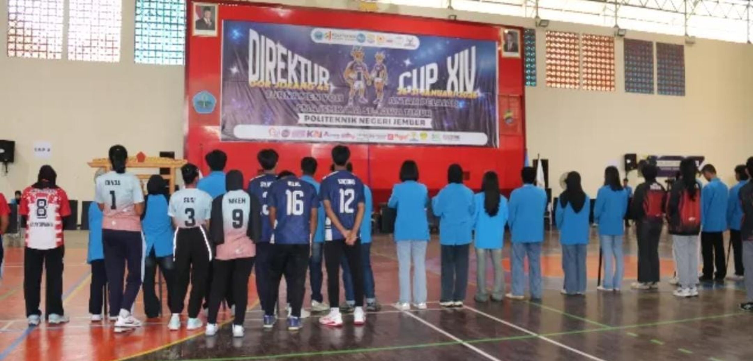 Pertandingan bola voli Polije Jember. (Lana/kabarterdepan.com)