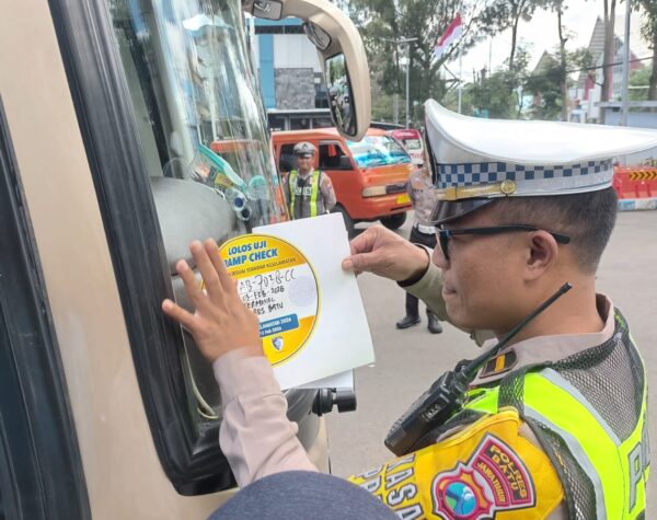 Polres Batu Gelar Ramp Check Angkutan Umum dalam Ops Keselamatan Semeru 2026