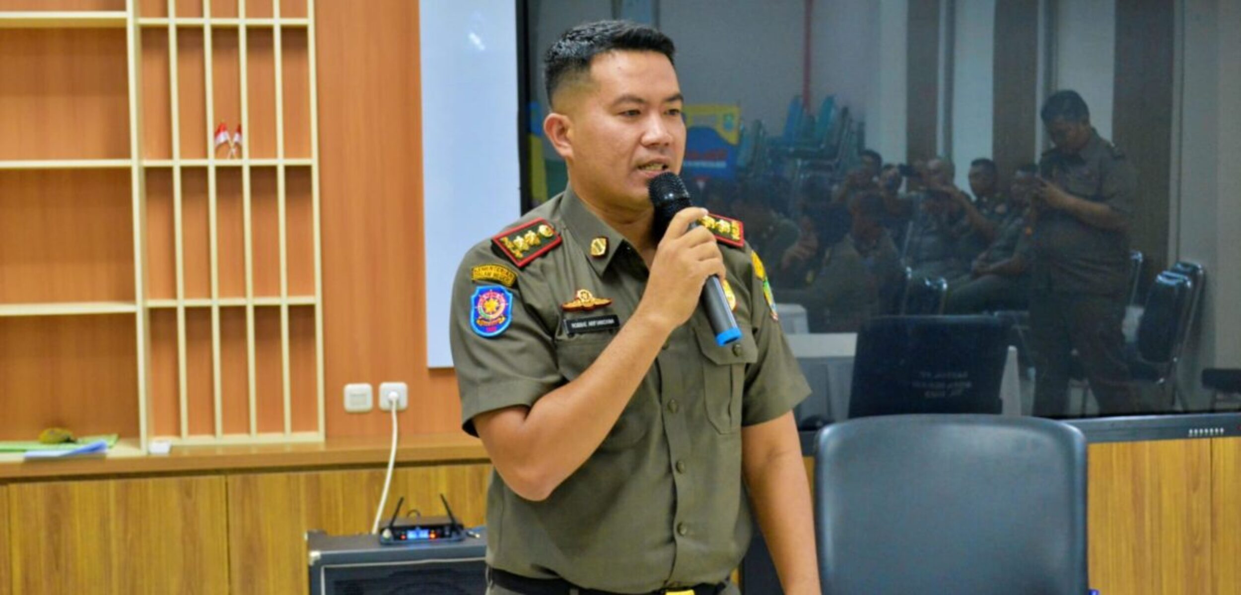 Kepala Bidang Ketertiban Umum dan Ketenteraman Masyarakat (Trantibum) Satpol-PP Kota Bekasi, Robbie Afriansyah Putra,