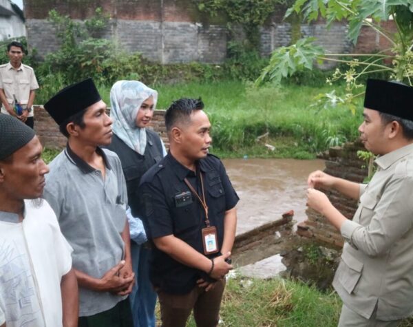 Bupati Jember Tinjau Bantaran Sungai di Kawasan Perumahan yang Jadi Langganan Banjir