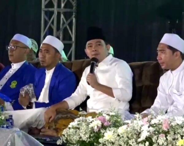Jember Bermunajat, Gus Fawait Bersama Ulama dan Jemaah Panjatkan Doa untuk Bangsa