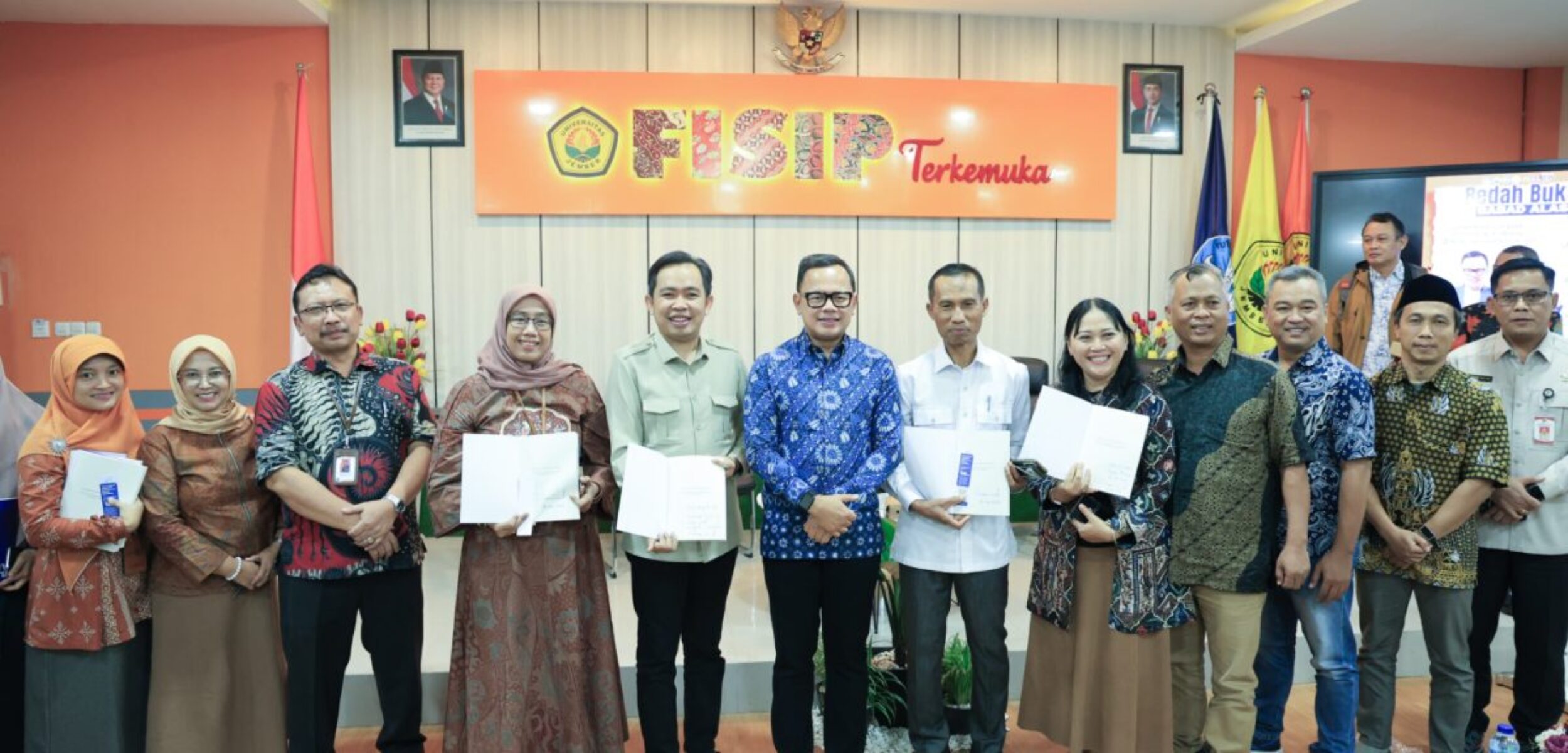 Bupati Jember Paparkan Tantangan Kepemimpinan dalam Bedah Buku Babad Alas