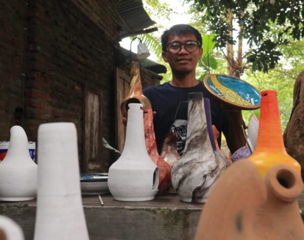 Modal 50 Ribu, Pria Jombang Sulap Gerabah Jadi Dekorasi Estetik