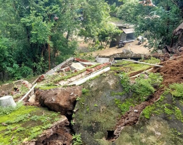 Talud Longsor di Imogiri Warga dan Aparat Sigap Evakuasi
