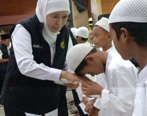 Ribuan Warga Sidoarjo Terima Bansos dari Pemprov Jatim, Total Rp3,01 Miliar