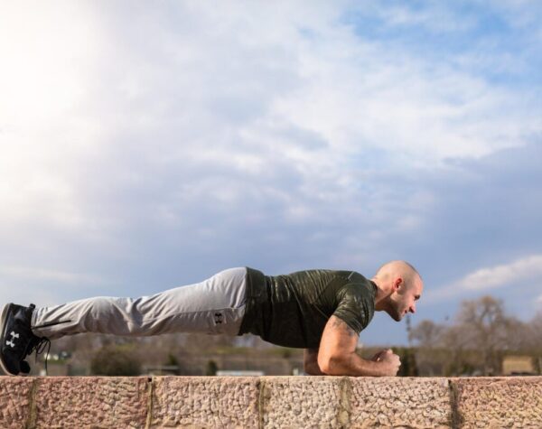 Rahasia Tubuh Fit Ramadan: Micro-Workouts 7 Menit