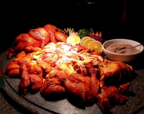 Ayam Cantonese Jadi Menu Andalan Buka Puasa Hotel di Surabaya Ini