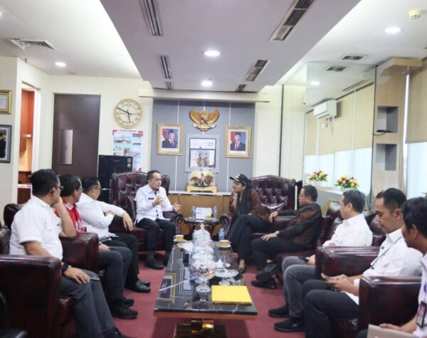 Bupati Dharmasraya Temui Jajaran Kemendagri, Tindaklanjuti Usulan Dokumen Perencanaan Pembangunan BUMD