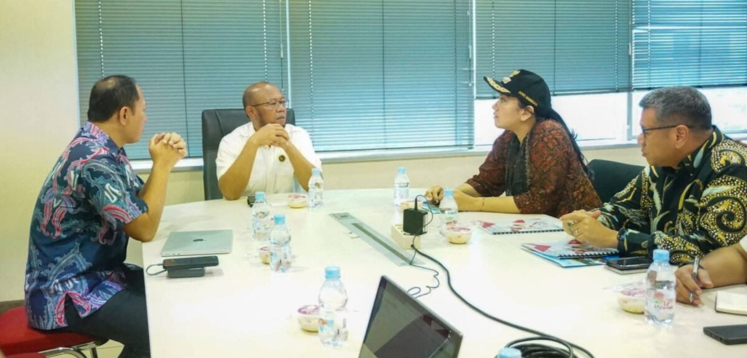 IMG 20260222 WA0013 1 Bupati Dharmasraya memimpin diskusi dengan jajaran Kemenko PMK