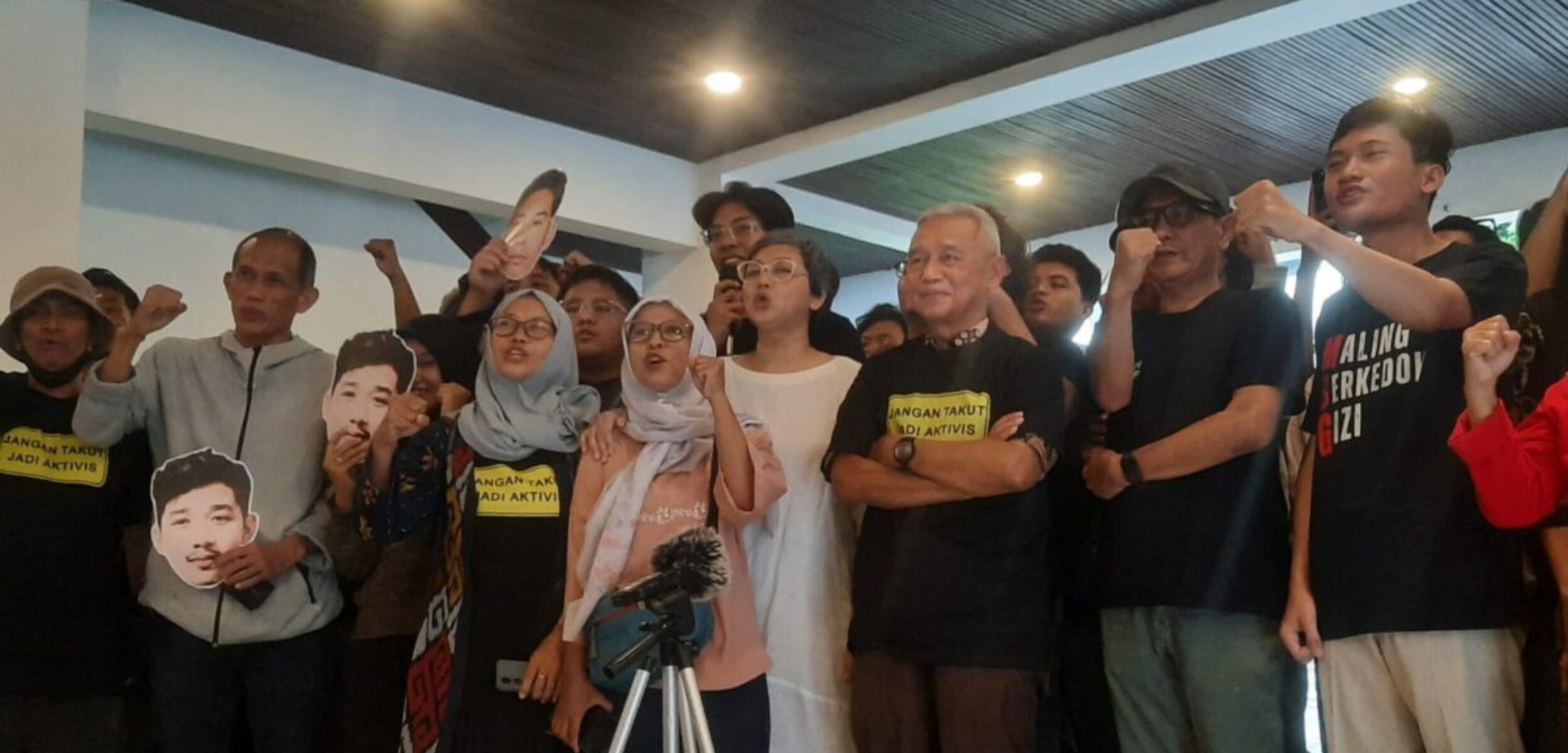 Ketua Pimpinan Pusat Muhammdiyah Busyro Muqoddas saat ditemui di Universitas Islam Indonesia (UII) Cik Ditiro, Minggu sore (22/2/2026). (Hadid Husaini/kabarterdepan.com)