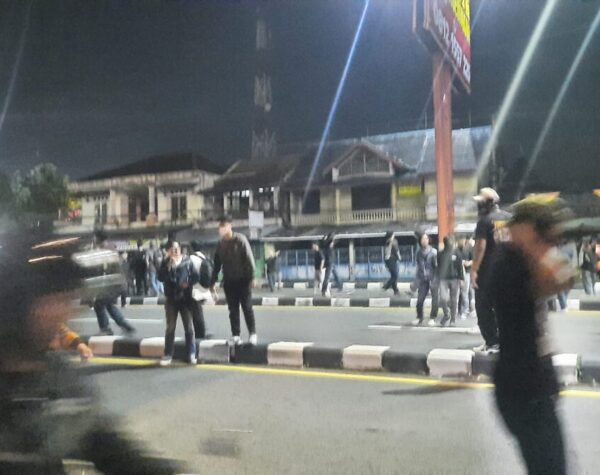 Demo Ricuh di Depan Polda DIY, Polisi Pulangkan 3 Mahasiswa ke Kampus