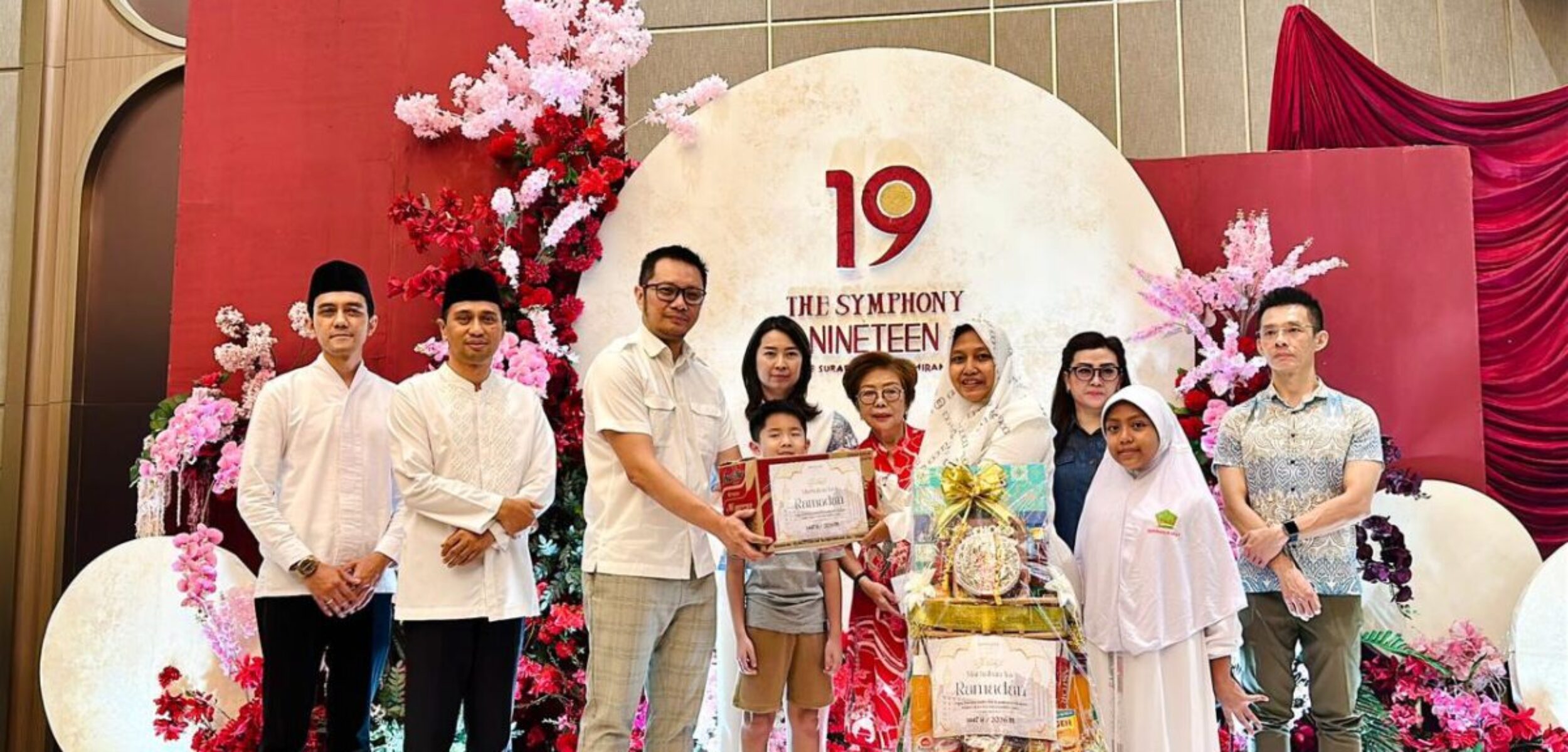 Wujud syukur Mercure Surabaya grand Mirama di anniversary ke-19. (Ahmad/kabarterdepan.com)