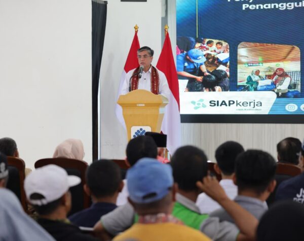 Sumbar Terima Bantuan Rp30,3 Miliar: Langkah Berani Menaker Yassierli Pulihkan Ekonomi Rakyat