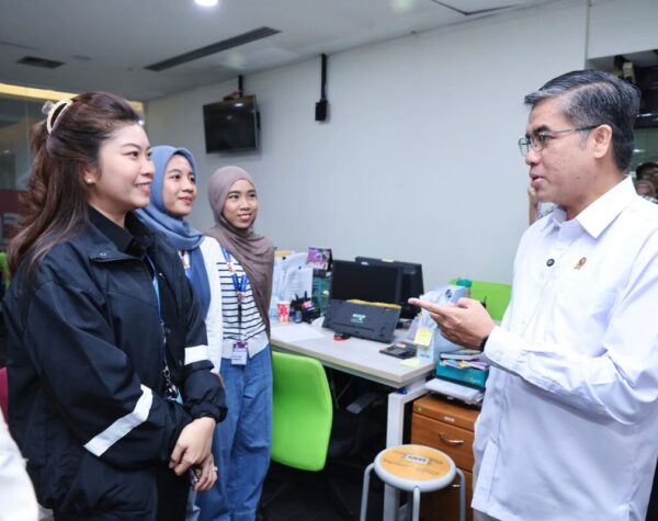 Menaker Imbau Mitra Pemagangan Fasilitasi Uji Kompetensi Peserta Maganghub 2 3 1 menaker dan peserta maganghub