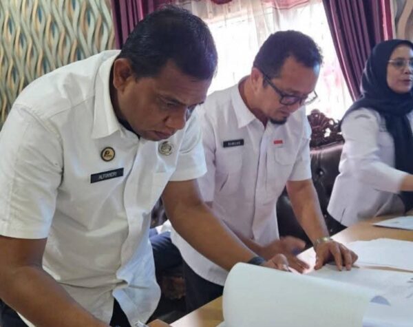 Disdukcapil Kabupaten Dharmasraya Kerja Sama Pemanfaatan Data Kependudukan dengan 7 OPD