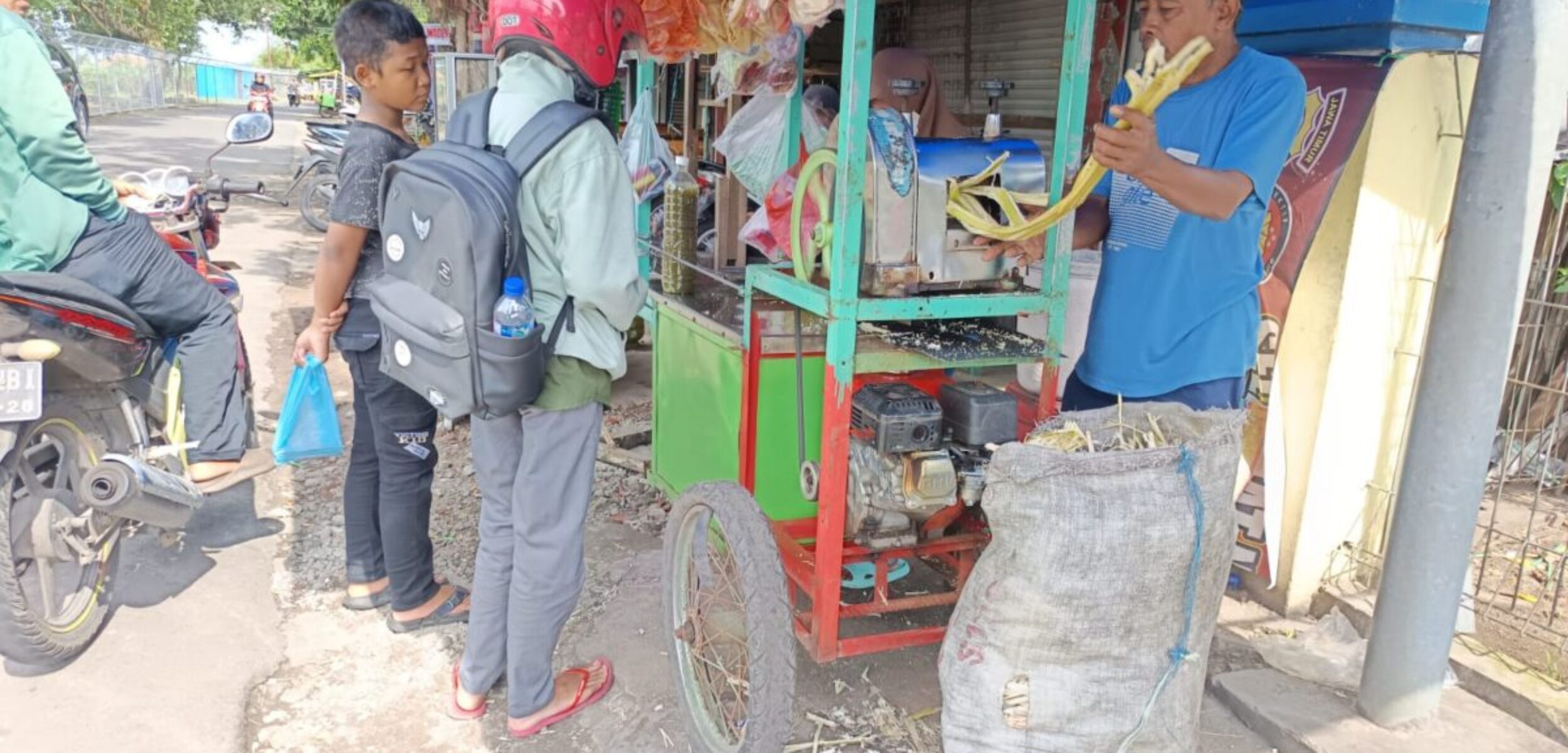 Es Tebu 2 Ribu Bertahan Puluhan Tahun Favorit Pinggir Kota