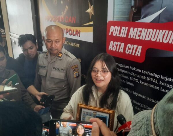 Berani Kejar Jambret, 2 Mahasiswi di Yogya Diganjar Penghargaan Polisi