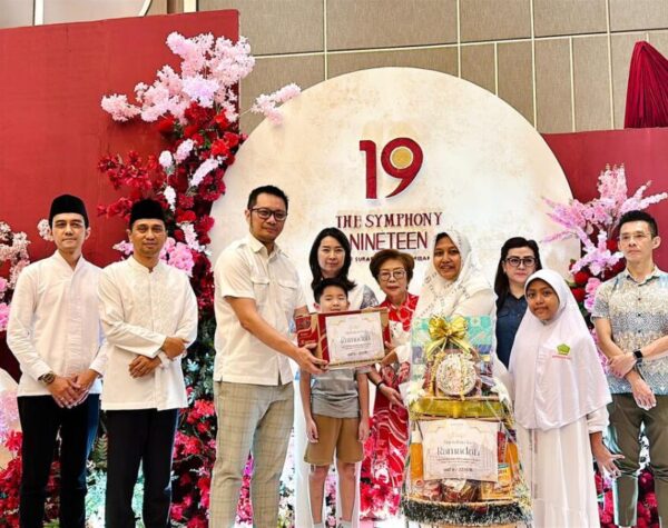 HUT ke-19 Mercure Surabaya Grand Mirama