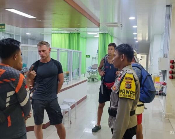 Berlibur, Bule Rusia Meninggal Dunia Usai Terseret Arus di Pantai Parangtritis